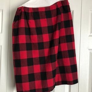 Newport News Red and Black Checkered Pencil Skirt